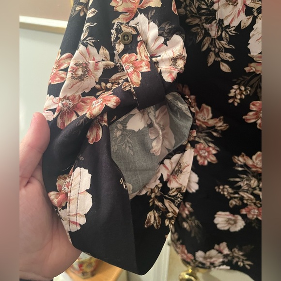 Torrid Black and Pink Floral Blouse - Picture 3 of 11